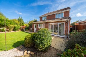 REAR GARDEN- click for photo gallery